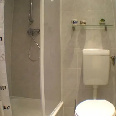 홈스테이 Im Gruenen 에버스발데피노프