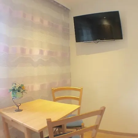 Im Gruenen 홈스테이 에버스발데피노프